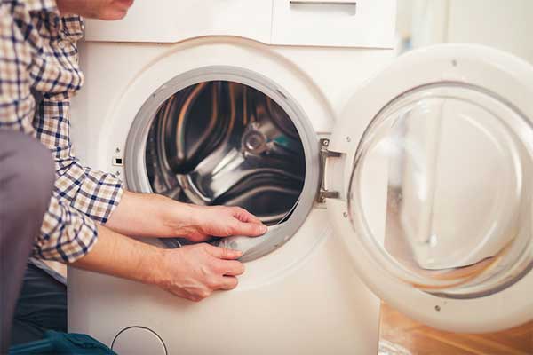 Mách Bạn Cách Vệ Sinh Máy Giặt Lồng Ngang 