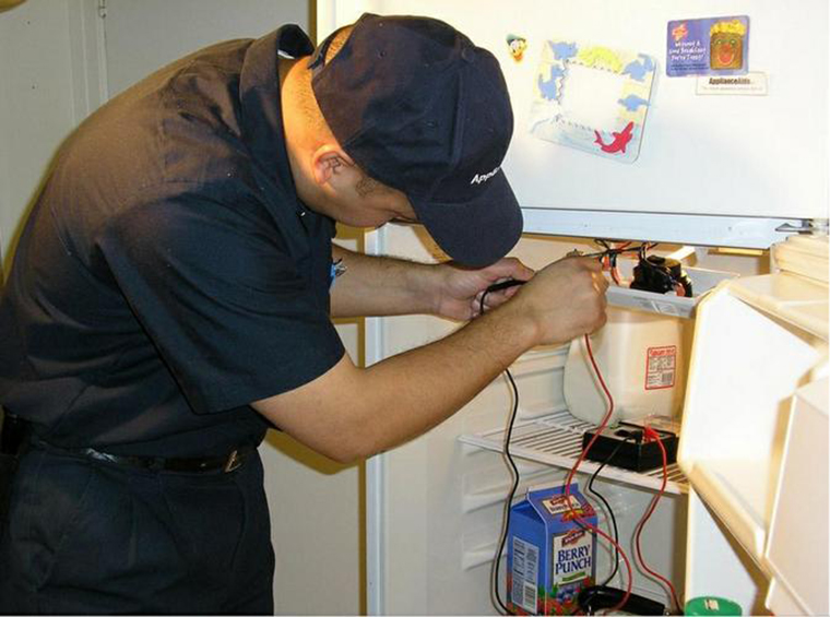 Những lỗi khiến tủ lạnh rung và kêu to bất thường