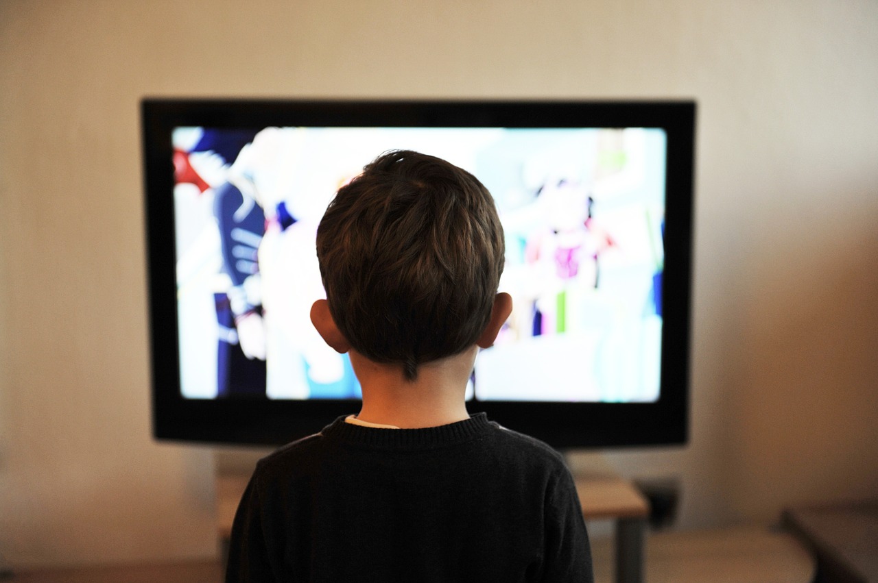 Các Ảnh Hưởng Tốt Và Xấu Của TV Đến Trẻ Nhỏ